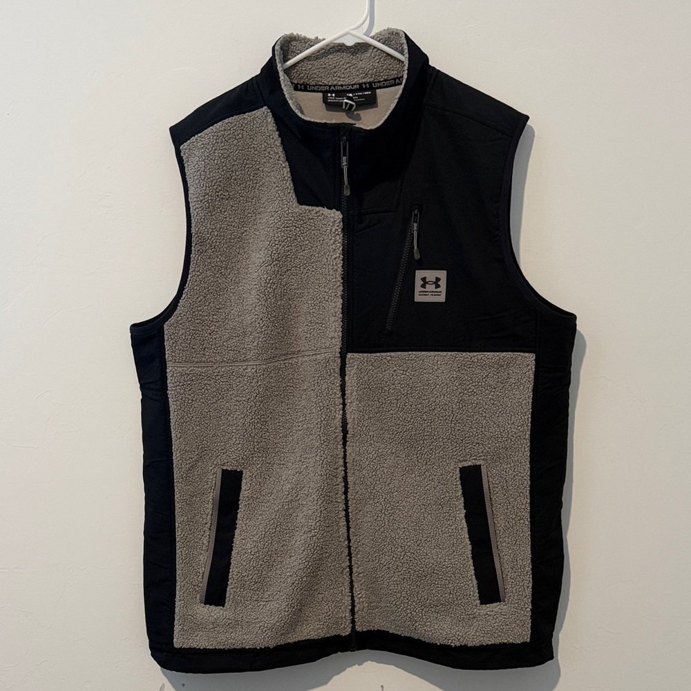 Under Armour Mission Boucle Black and Gray Sherpa Vest Size XXL